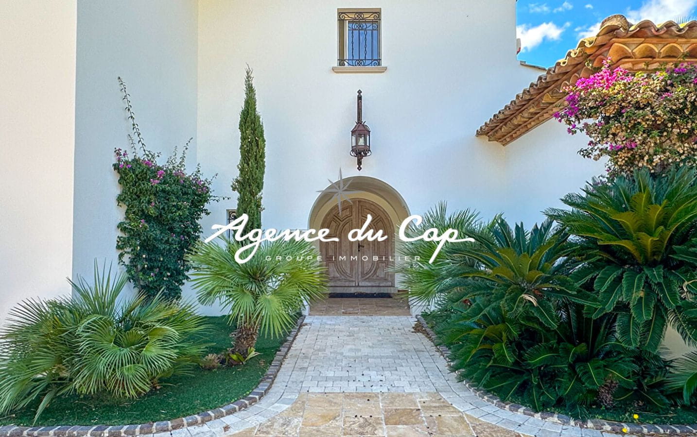 SOUS COMPROMIS VILLA AVEC VUE MER 5 CHAMBRES, A PIEDS DU CENTRE VILLE DES ISSAMBRES Image 3