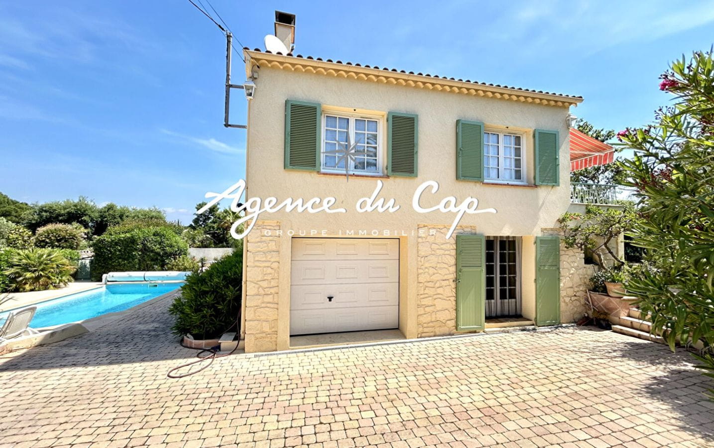 À VENDRE VILLA DE 150M² VUE MER AVEC 4 CHAMBRES, SITUÉE AU CALME DANS LE SECTEUR DE SAINT AYGULF Image 0