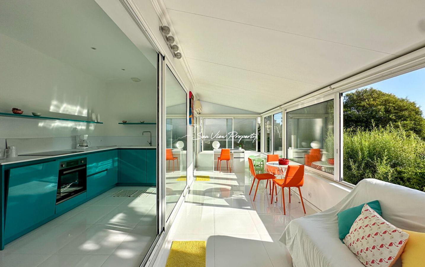 ViLLA 5/6 PIECES AVEC VUE MER ET STUDIO INDEPENDANT, 15MIN A PIED DU CENTRE VILLE, ENTIEREMENT RENOVEE, A SAINT AYGULF Image 2