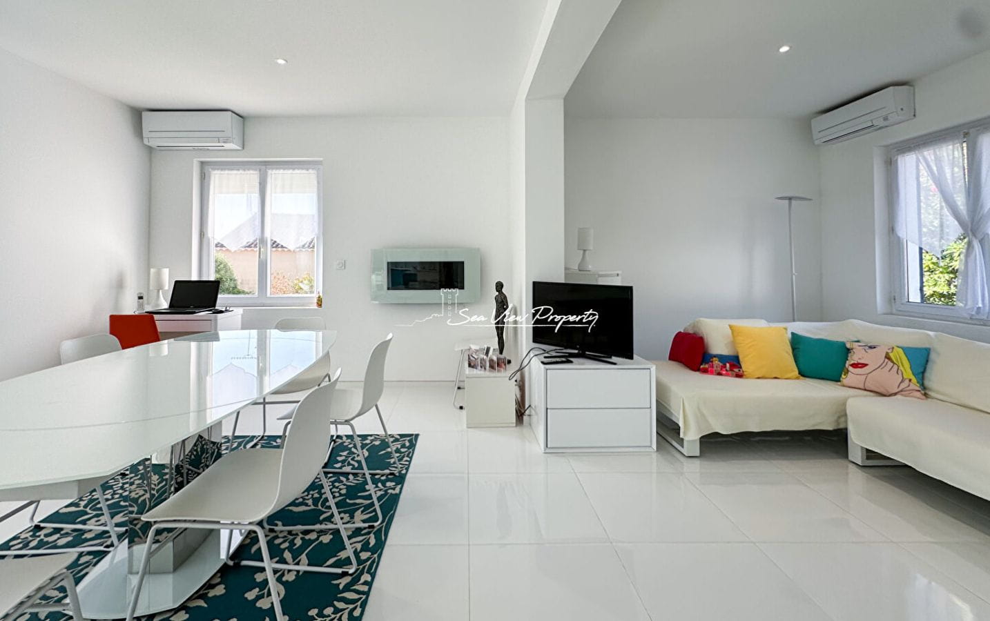 ViLLA 5/6 PIECES AVEC VUE MER ET STUDIO INDEPENDANT, 15MIN A PIED DU CENTRE VILLE, ENTIEREMENT RENOVEE, A SAINT AYGULF Image 5