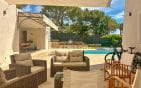 A VENDRE VILLA 6 PIECES 240M2 AVEC PISCINE LES ISSAMBRES A PIED DES PLAGES ET DES COMMERCES Min 3