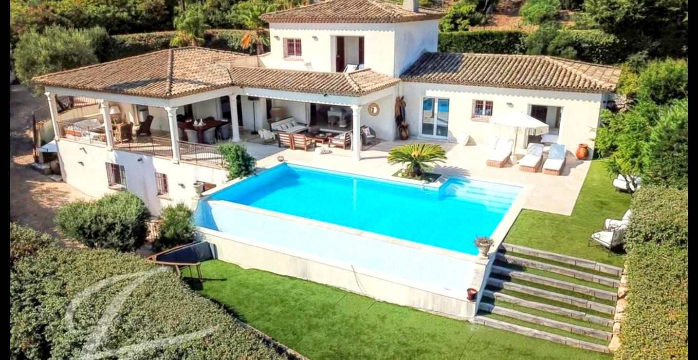 Villa  7 pièce(s) 275 m2 Image 1