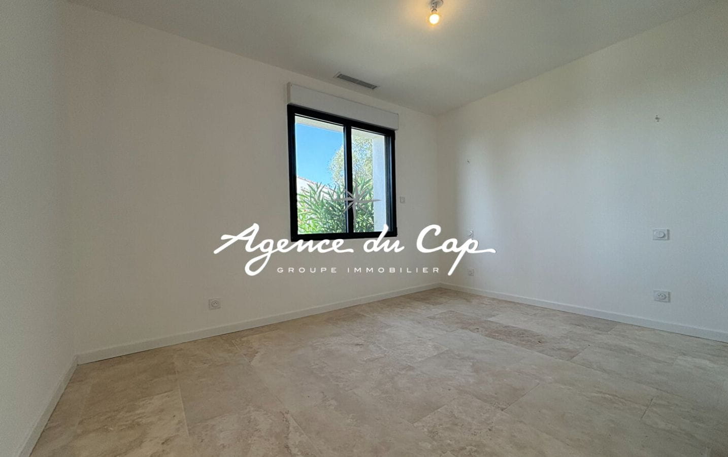 SAINT AYGULF VILLA VUE MER PANORAMIQUE 6 PIECES PISCINE GARAGE 245 m2 Image 12