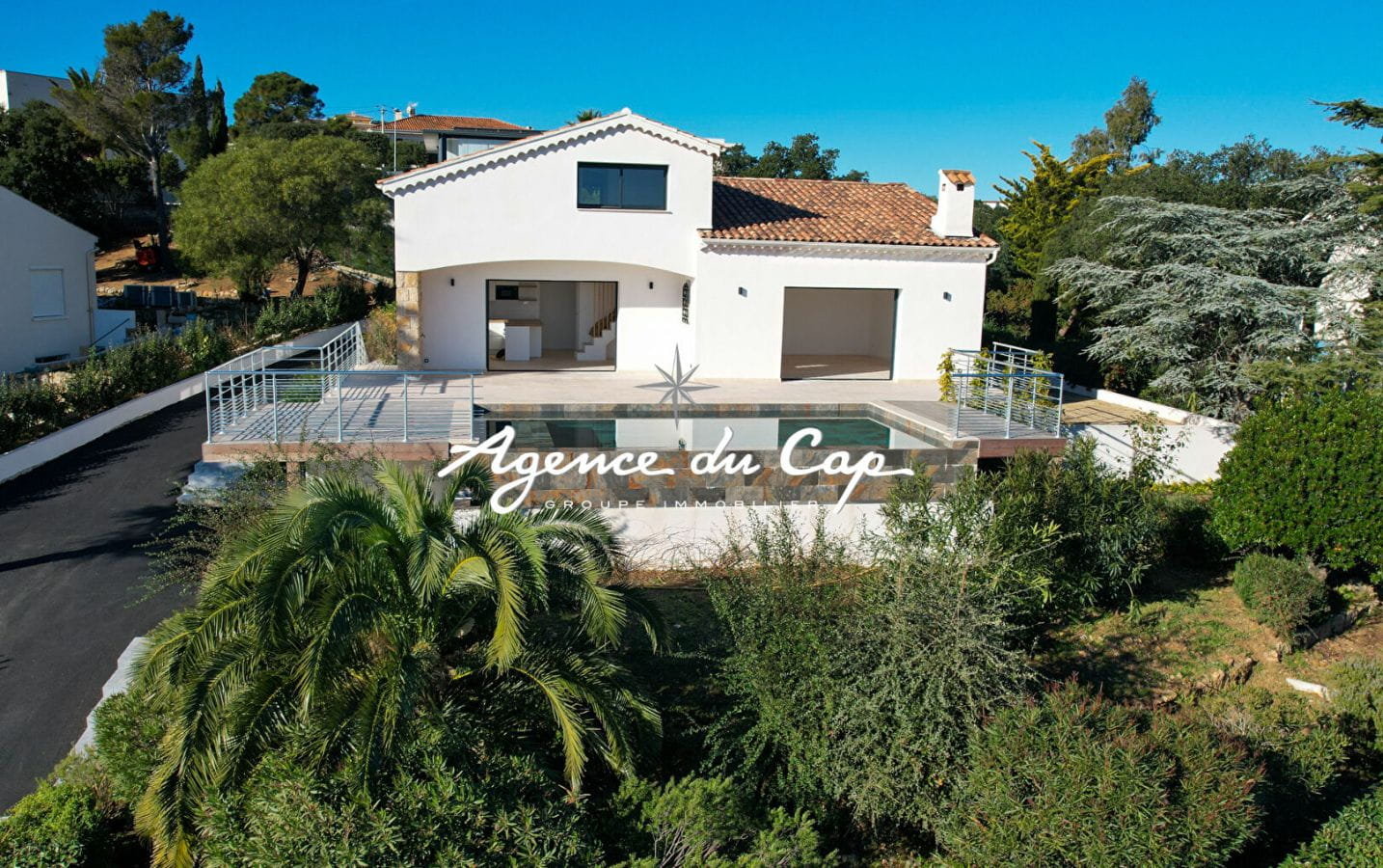 SAINT AYGULF VILLA VUE MER PANORAMIQUE 6 PIECES PISCINE GARAGE 245 m2 Image 0
