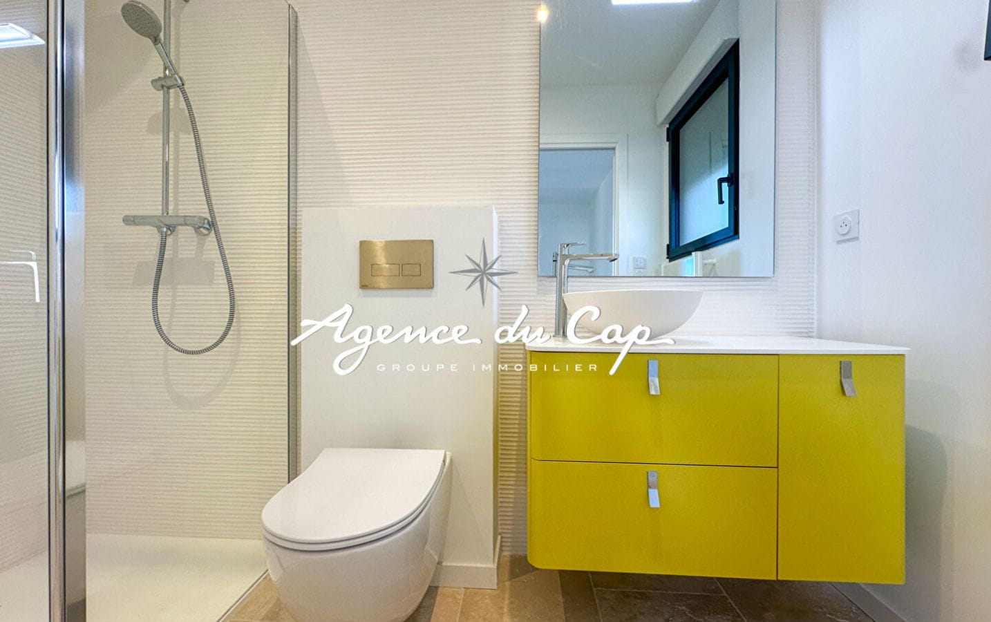 SAINT AYGULF VILLA VUE MER PANORAMIQUE 6 PIECES PISCINE GARAGE 245 m2 Image 4