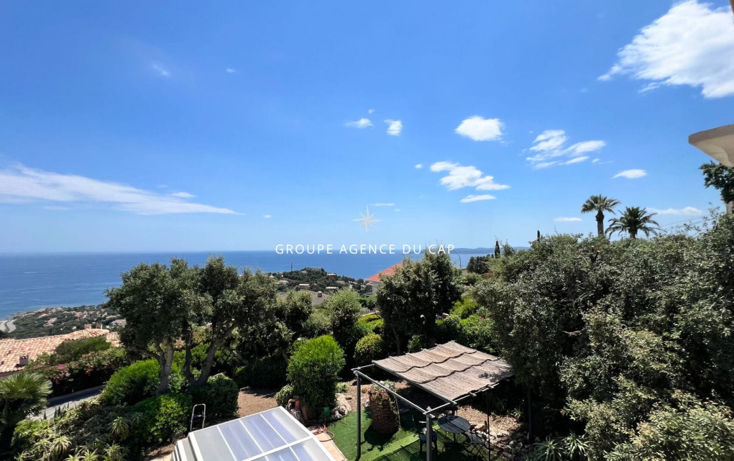 À VENDRE VILLA AVEC VUE MER 3 CHAMBRES PISCINE AU SEL, LES ISSAMBRES Image 13