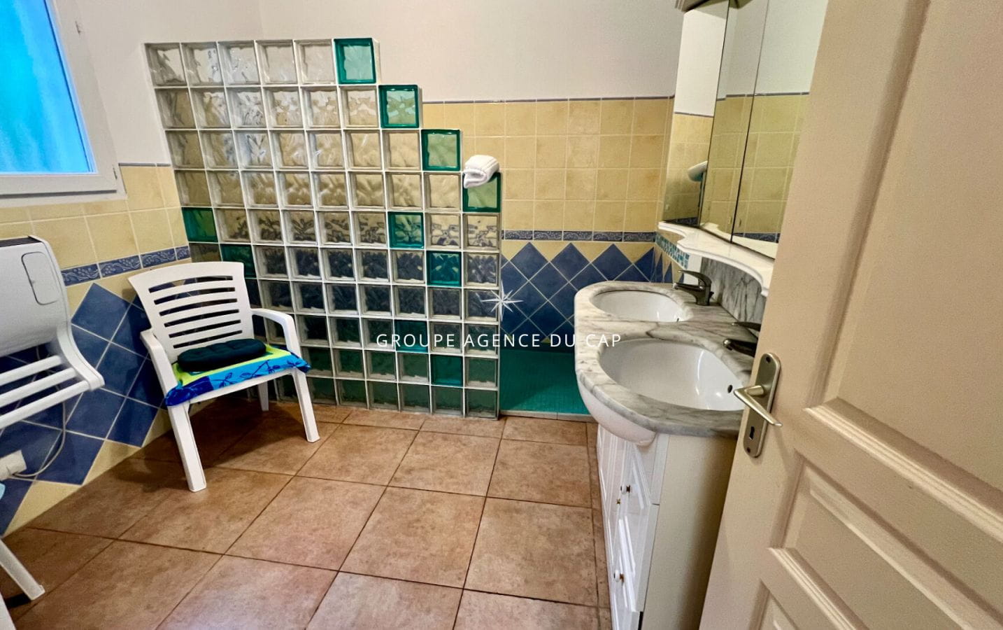 À VENDRE VILLA AVEC VUE MER 3 CHAMBRES PISCINE AU SEL, LES ISSAMBRES Image 8