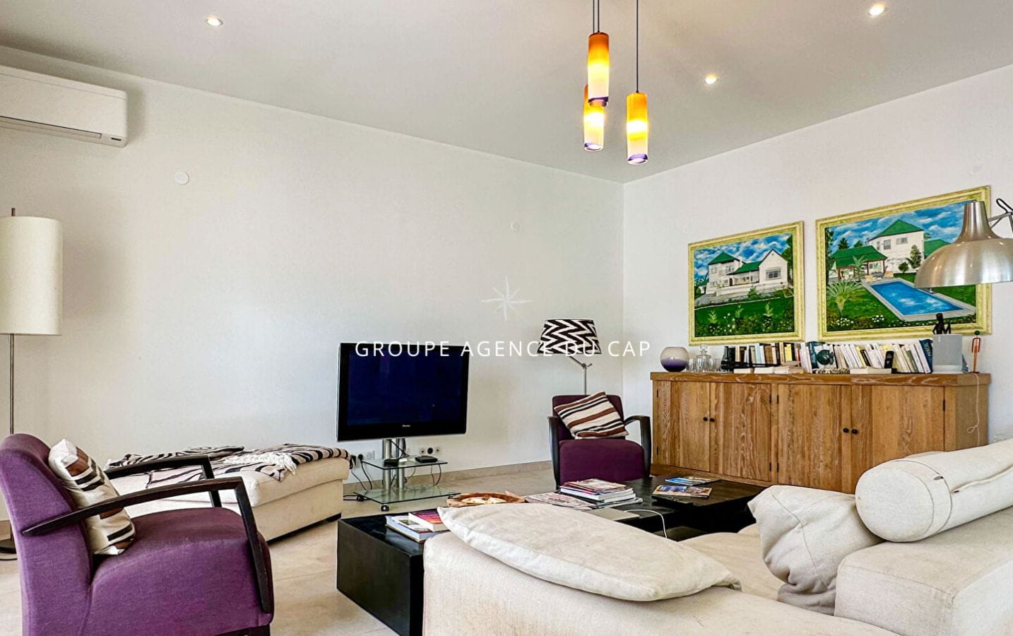 A VENDRE VILLA 6 PIECES 240M2 AVEC PISCINE LES ISSAMBRES A PIED DES PLAGES ET DES COMMERCES Image 1