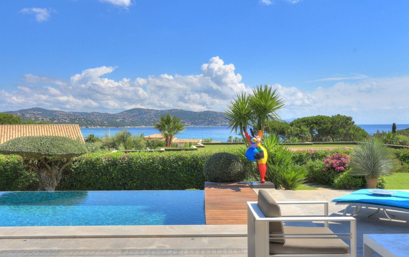 VILLA CONTEMPORAINE 3/4 CHAMBRES ANNEXE VUE MER PROCHE MER À SAINTE-MAXIME Image 0