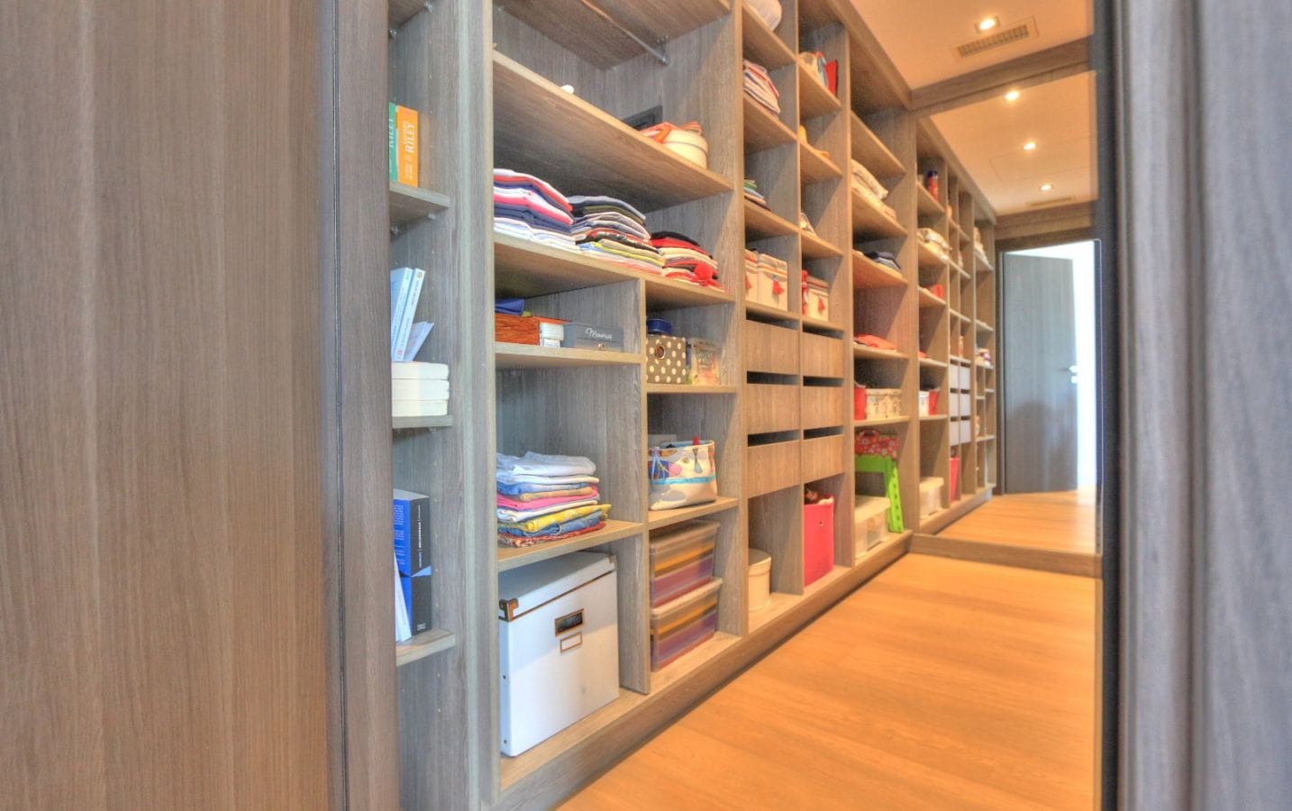 CONTEMPORARY VILLA 3/4 BEDROOMS ANNEX SEA VIEW NEAR THE SEA IN SAINTE-MAXIME Image 9