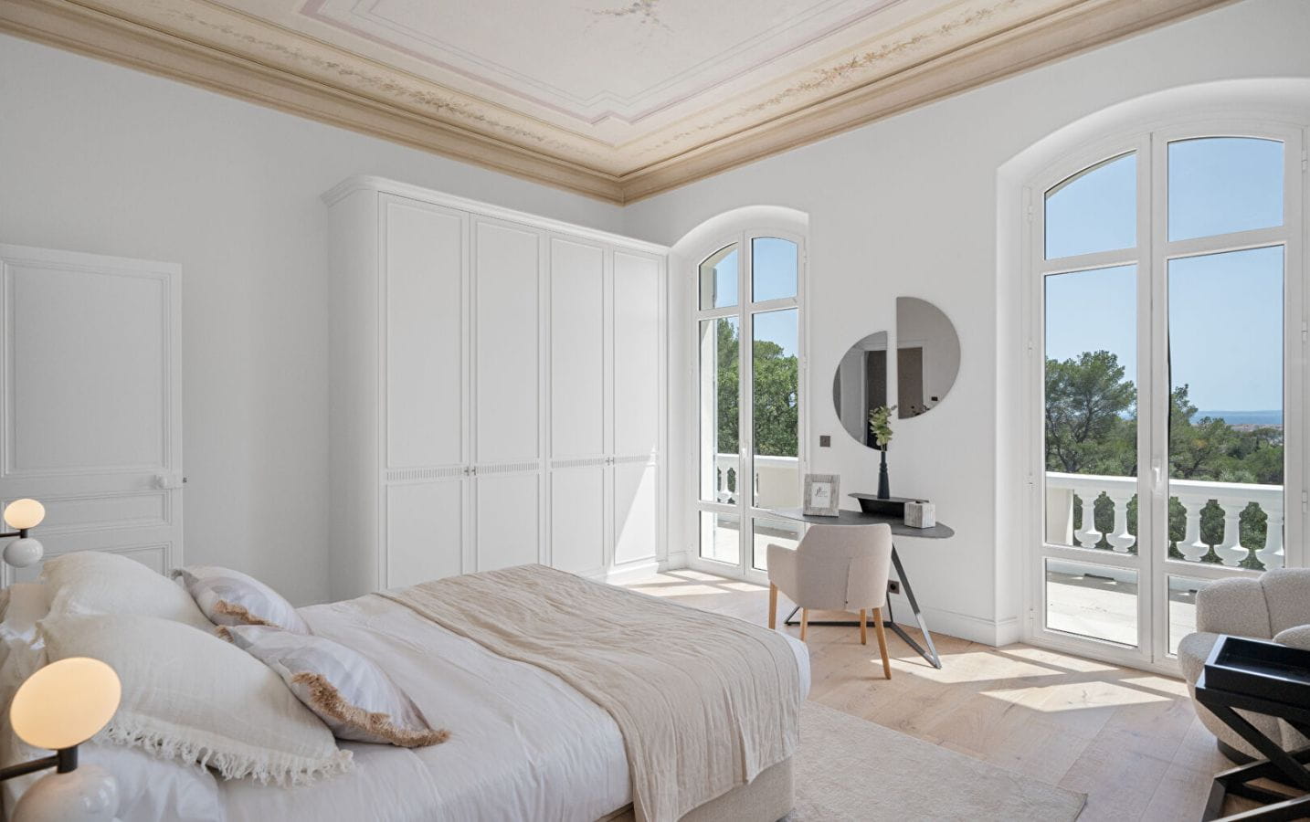 EMBLEMATIC BELLE EPOQUE VILLA PARK OF 8000sqm 9 ROOMS WITH SWIMMING POOL IN SAINT RAPHAEL VALESCURE NEAR GOLF courses Image 4