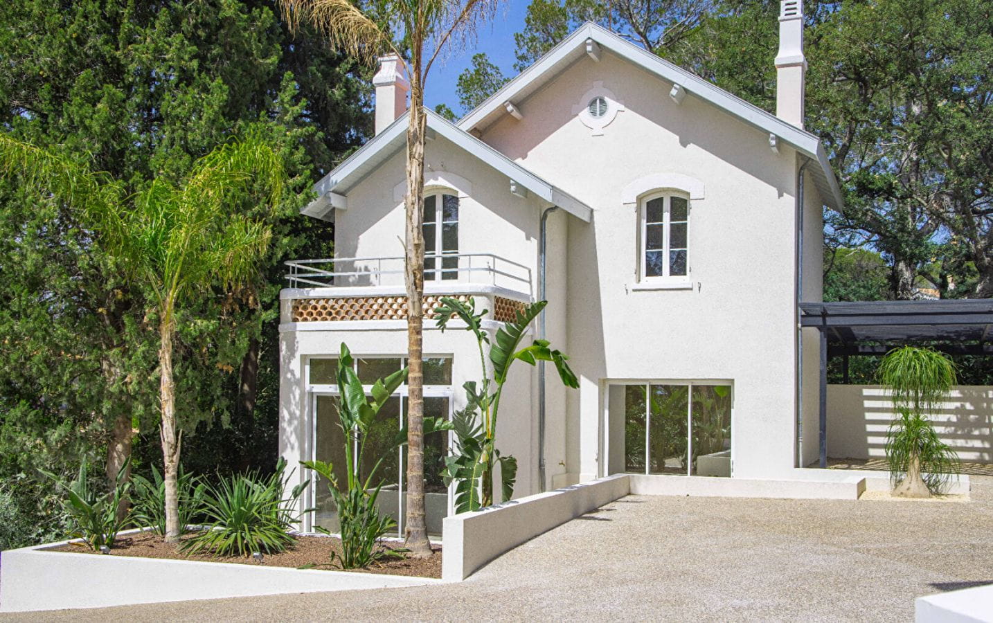 VILLA BELLE EPOQUE EMBLEMATIQUE  PARC DE 8000m² 9 PIECES  AVEC PISCINE A SAINT RAPHAEL VALESCURE PROCHE GOLFS Image 12