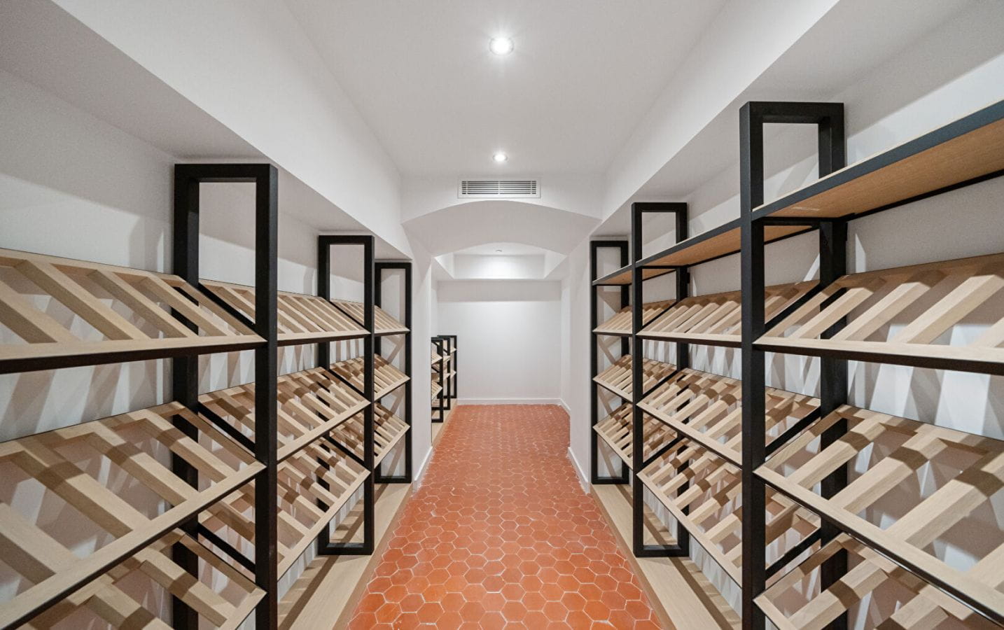 VILLA BELLE EPOQUE EMBLEMATIQUE  PARC DE 8000m² 9 PIECES  AVEC PISCINE A SAINT RAPHAEL VALESCURE PROCHE GOLFS Image 9