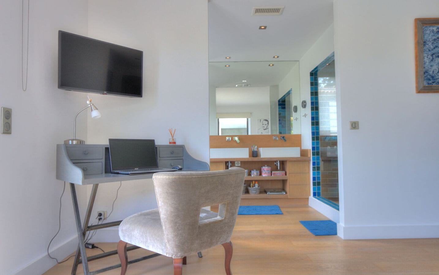 VILLA CONTEMPORAINE 3/4 CHAMBRES AVEC ANNEXE, VUE MER, PROCHE DE LA MER À SAINTE-MAXIME Image 7