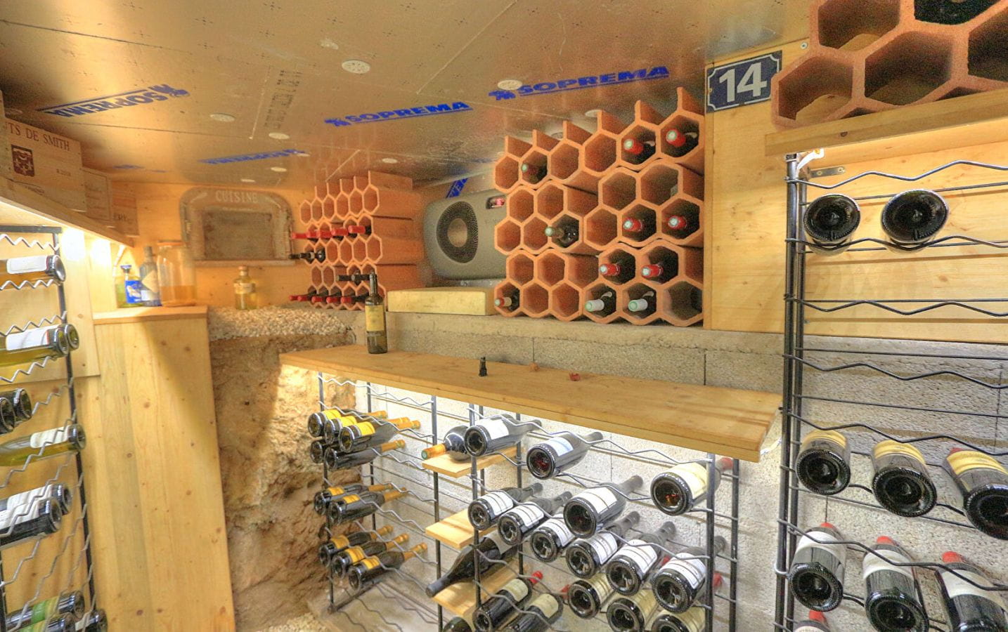 VILLA CONTEMPORAINE VUE MER PROCHE CENTRE 4 CHAMBRES GARAGE PISCINE SAINTE-MAXIME Image 9