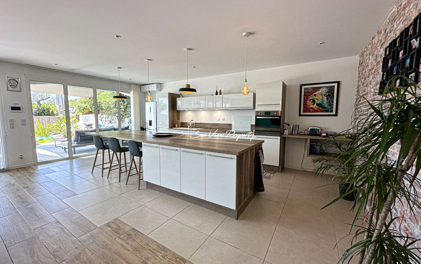 À VENDRE VILLA 5 PIÈCES AVEC VUE MER, GRAND TERRAIN ET TENNIS PRIVÉ Image 6