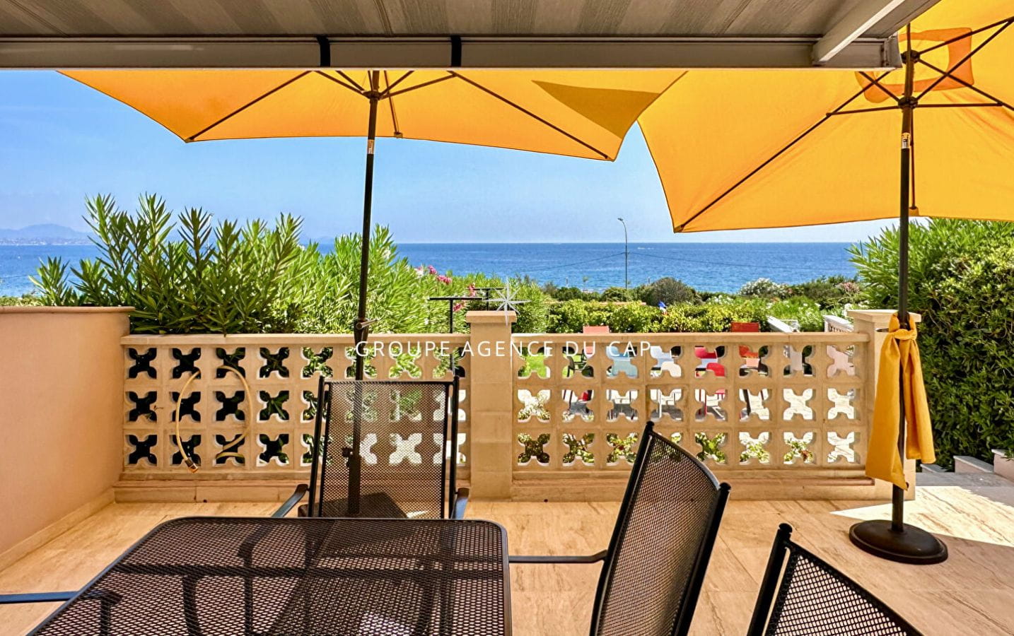 VILLA À 50M DE LA MER 4 CHAMBRES PISCINE PARKING VUE MER PANORAMIQUE, AUX ISSAMBRES Image 0