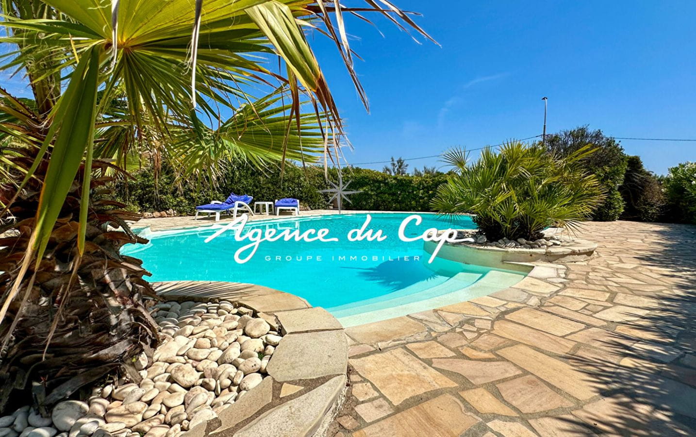 VILLA ON FOOT FROM THE SEA 4 BEDROOMS POOL PARKING PANORAMIC SEA VIEW Image 1