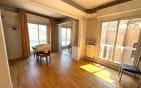 For sale, on the old port of Saint Raphael with sea and port view, spacious 4-room apartment on the upper floor. Min 5