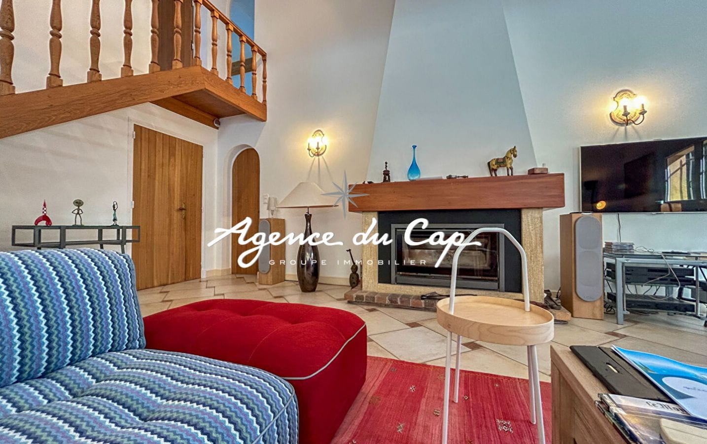 VILLA A VENDRE AVEC 4 CHAMBRES ET PISCINE A 100M DES CRIQUES DE SAINT-AYGULF Image 4