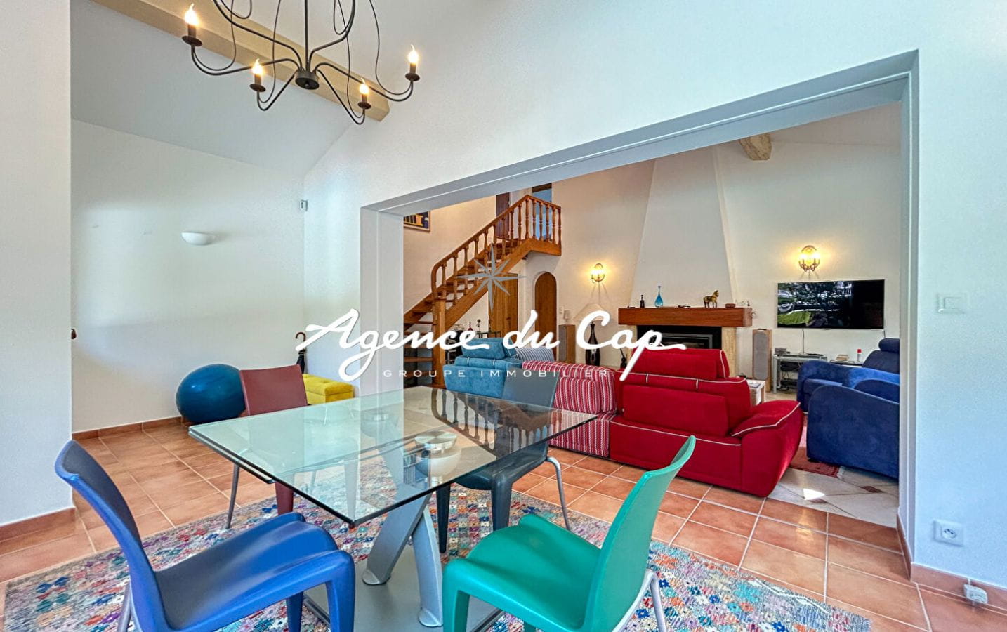 VILLA A VENDRE AVEC 4 CHAMBRES ET PISCINE A 100M DES CRIQUES DE SAINT-AYGULF Image 5