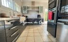 VILLA A VENDRE AVEC 4 CHAMBRES ET PISCINE A 100M DES CRIQUES DE SAINT-AYGULF Min 6