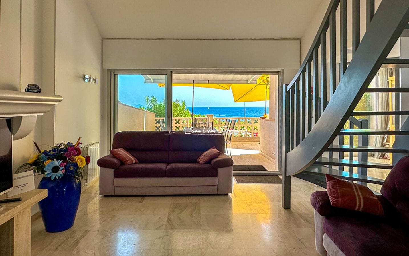 VILLA A PIED DE LA MER AVEC 4 CHAMBRES PISCINE PARKING VUE MER PANORAMIQUE, AUX ISSAMBRES Image 6