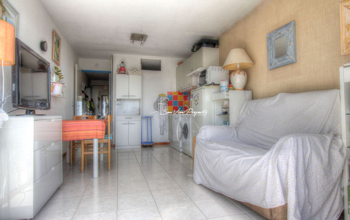 A VENDRE APPARTEMENT T.2 DE 27M2 VUE MER DANS UNE RESIDENCE PRISEE AVEC PISCINE, A PIED DES PLAGES A SAINTE MAXIME Image 1