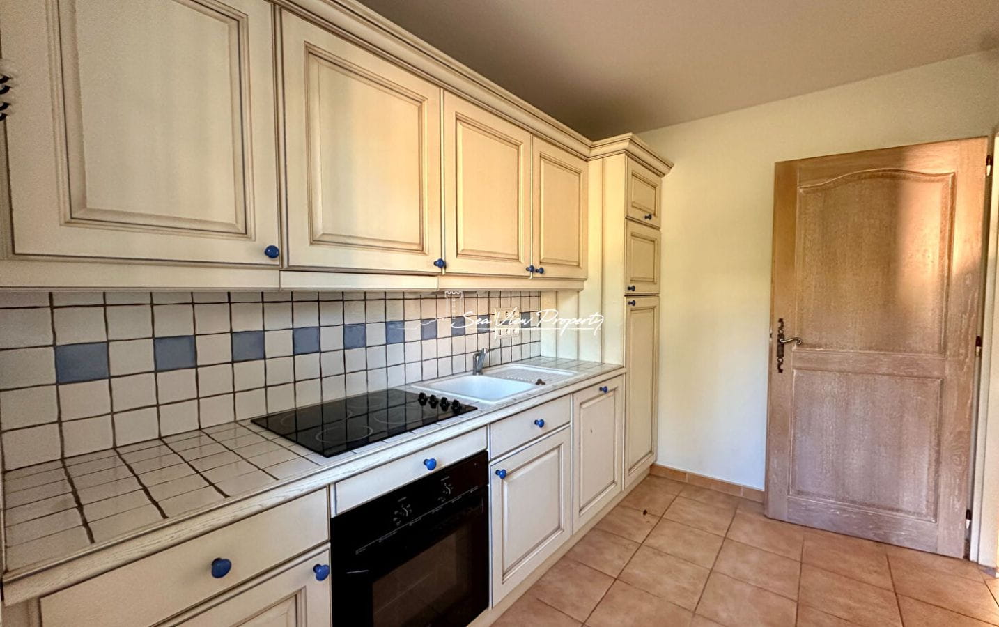 MAZET 90sqm 4 ROOMS WITH SEA VIEW IN A RESIDENCE WITH SWIMMING POOL AND PARKING SPACES IN LES ISSAMBRES Image 5