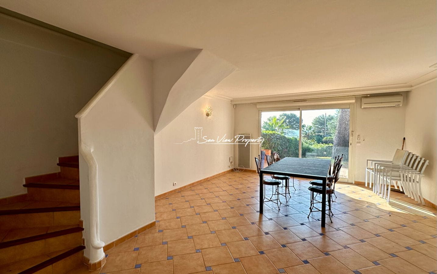 MAZET VUE MER 90M² 4 PIECES  DANS UNE RÉSIDENCE AVEC PISCINE ET PLACES DE PARKINGS AUX ISSAMBRES Image 4