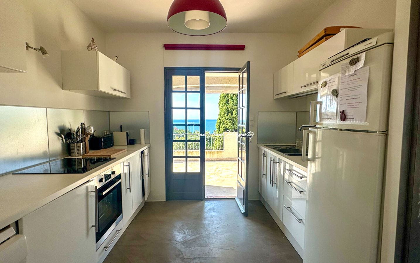 VILLA AVEC VUE MER 4 CHAMBRES TERRAIN EXPLOITABLE, À PROXIMITÉ DES PLAGES ET DU CENTRE DES ISSAMBRES Image 4