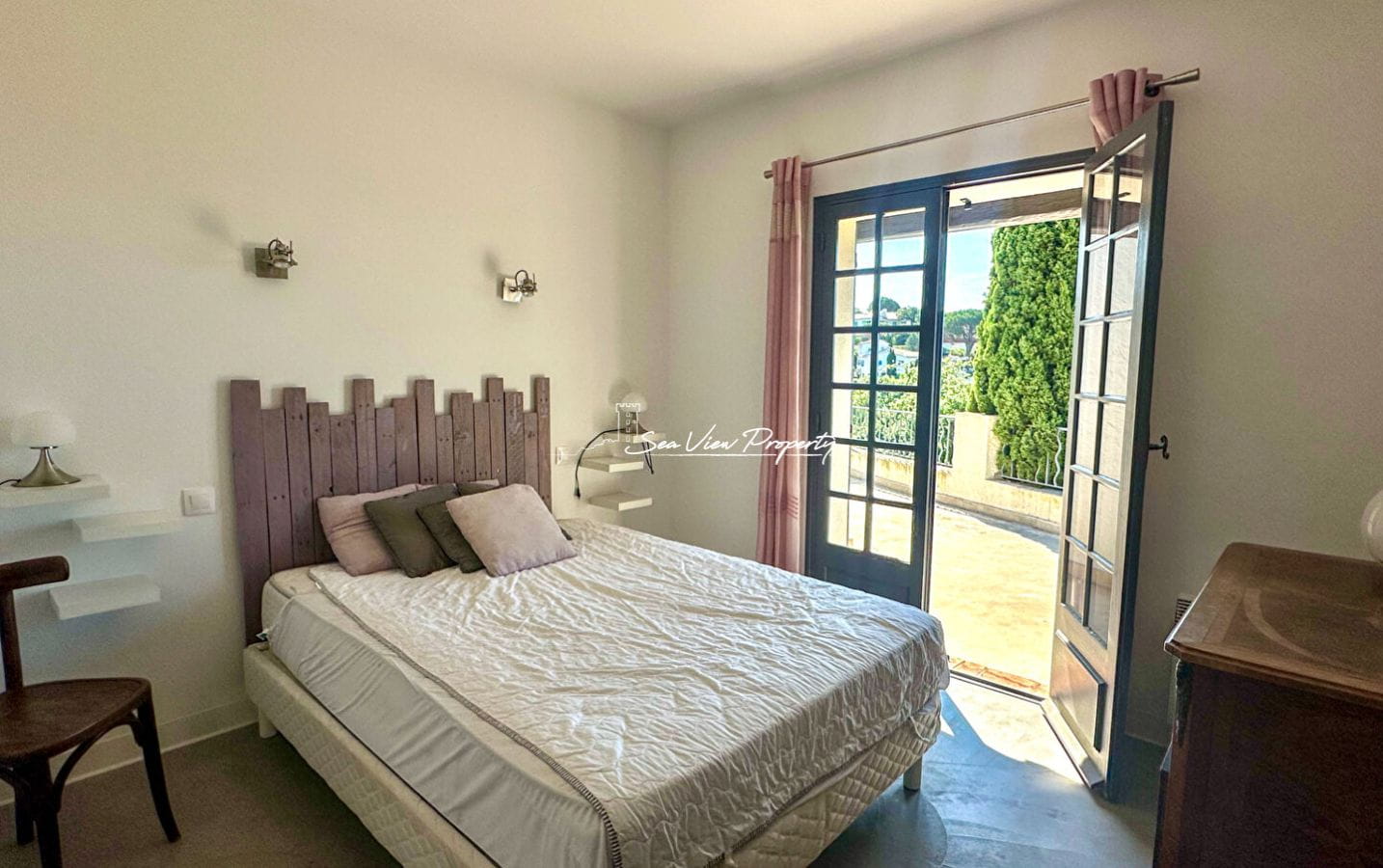 VILLA AVEC VUE MER 4 CHAMBRES TERRAIN EXPLOITABLE, À PROXIMITÉ DES PLAGES ET DU CENTRE DES ISSAMBRES Image 5