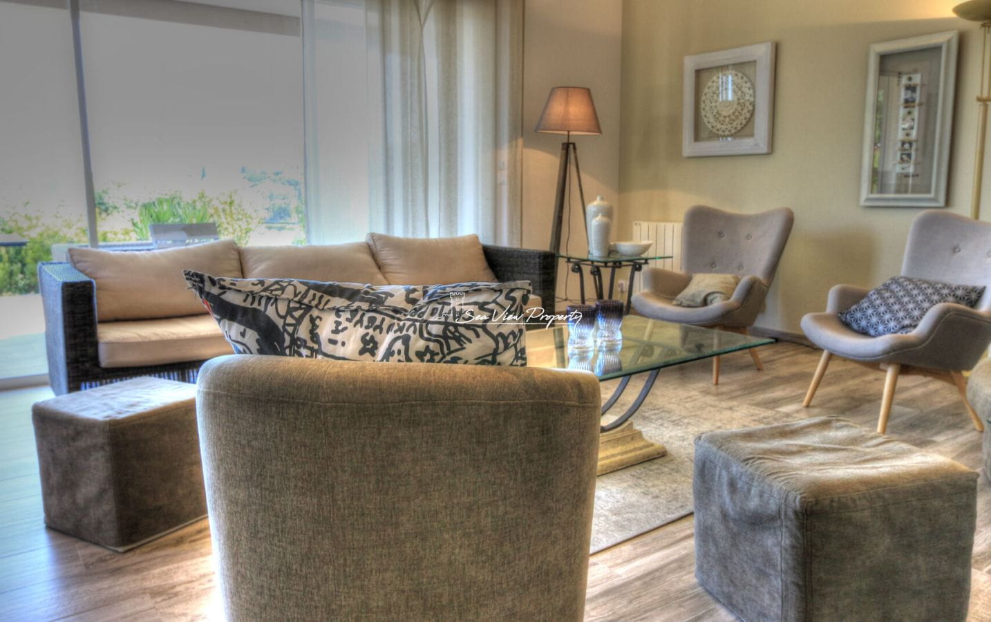 VILLA RÉNOVÉE DE 147 M² 6 PIÈCES VUE MER GARAGE ARROSAGE AUTOMATIQUE DOUCHE EXTÉRIEURE ET PISCINE, AUX ISSAMBRES Image 3