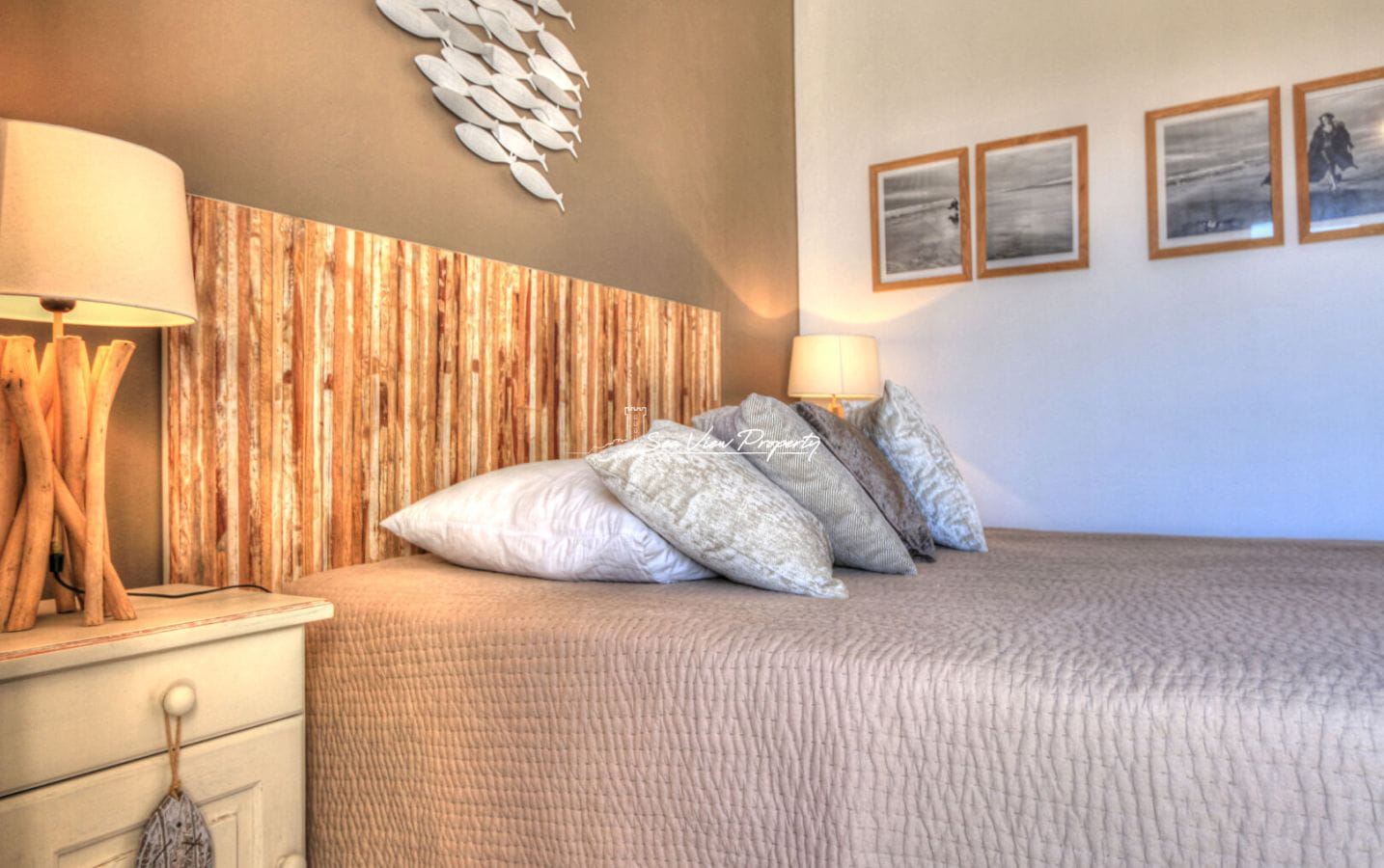 VILLA RÉNOVÉE DE 147 M² 6 PIÈCES VUE MER GARAGE ARROSAGE AUTOMATIQUE DOUCHE EXTÉRIEURE ET PISCINE, AUX ISSAMBRES Image 7