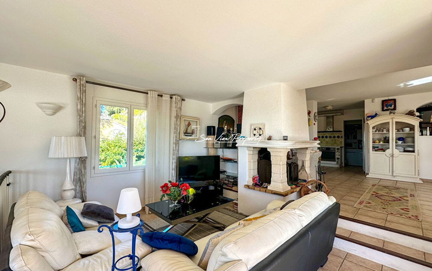 VILLA VUE MER 170M² 5 PIÈCES SUR LE GOLFE DE SAINT-TROPEZ EXPOSITION SUD SALLE DE SPORT JACUZZI ET PISCINE, À SAINTE MAXIME Image 4