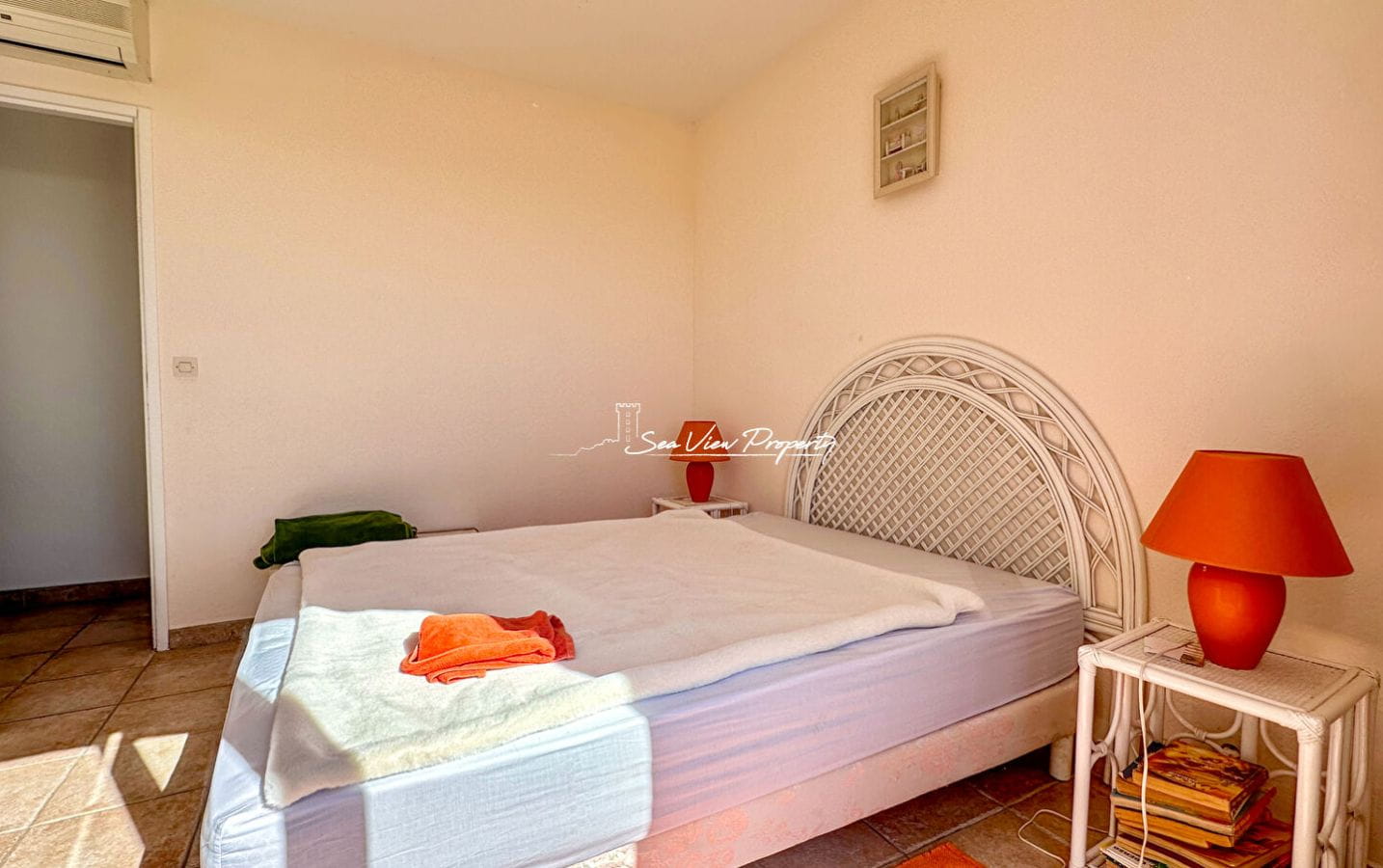 VILLA VUE MER 170M² 5 PIÈCES SUR LE GOLFE DE SAINT-TROPEZ EXPOSITION SUD SALLE DE SPORT JACUZZI ET PISCINE, À SAINTE MAXIME Image 8