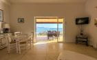 À VENDRE VILLA VUE MER, 5 CHAMBRES, BUREAU, GRANDES TERRASSES, PISCINE ET POOL HOUSE, GARAGE, AUX ISSAMBRES Min 3