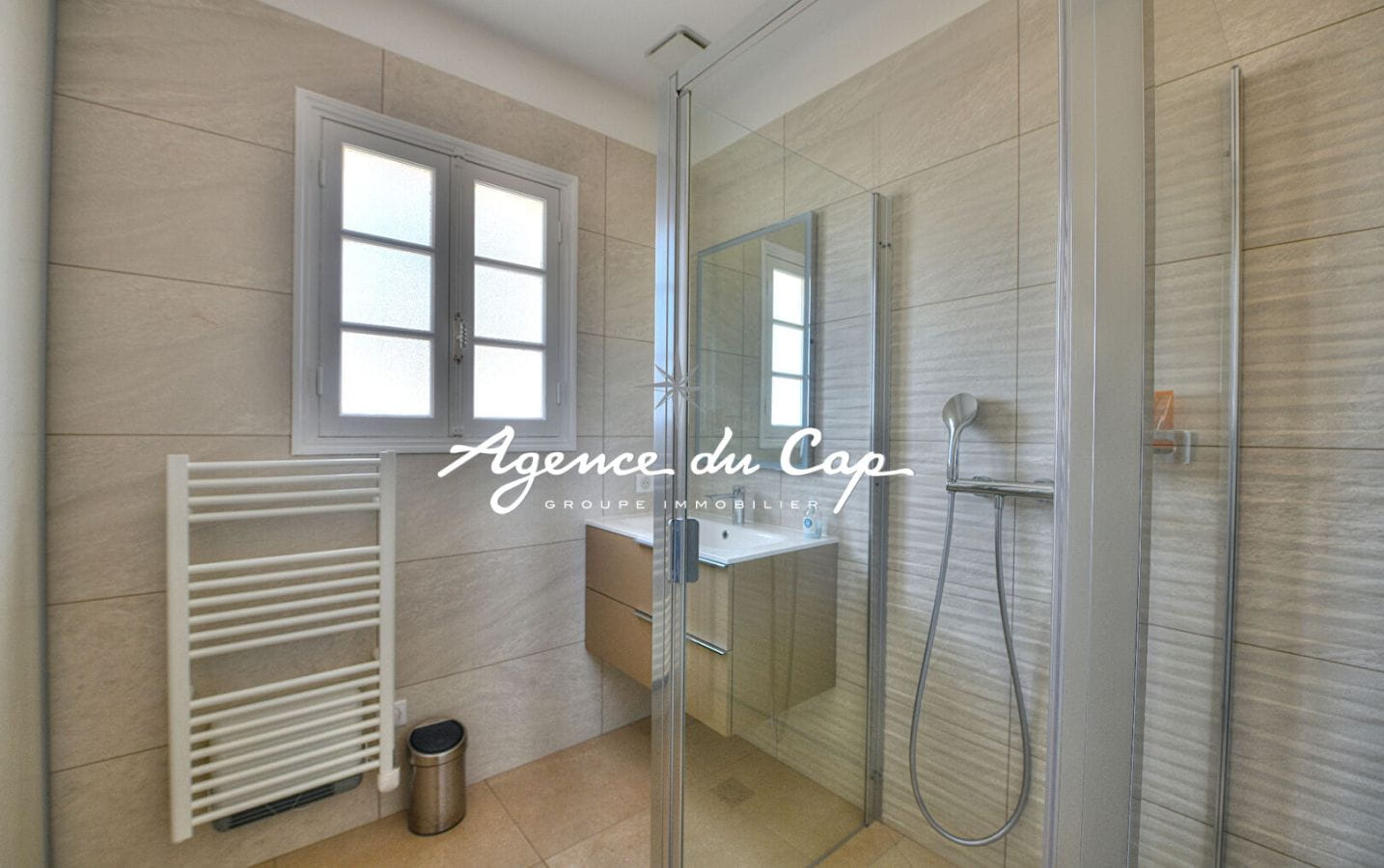 VILLA DE CHARME AVEC  BELLE VUE DEGAGEE Image 8