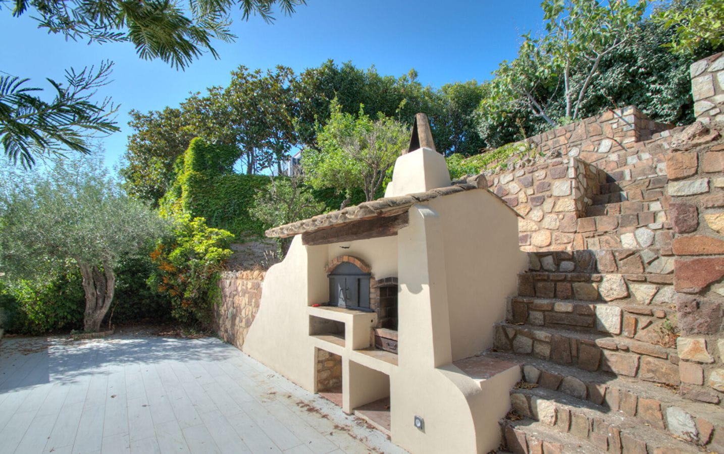 APPARTEMENT VUE MER 4 PIECES TERRASSE JARDIN CALME 2 PARKINGS PLAGES ET COMMERCES A 100 M Image 2