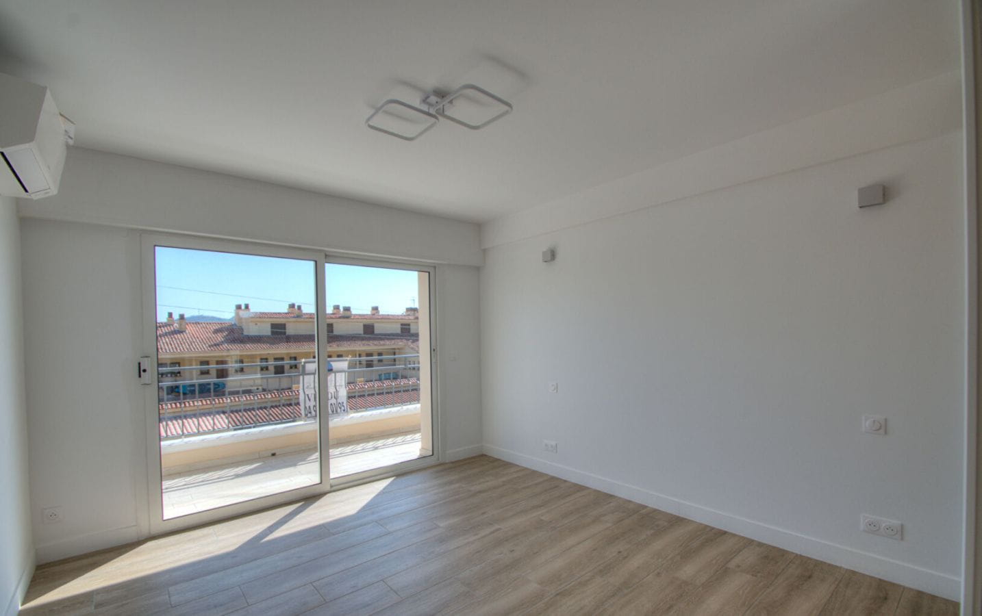 APPARTEMENT VUE MER 4 PIECES TERRASSE JARDIN CALME 2 PARKINGS PLAGES ET COMMERCES A 100 M Image 6