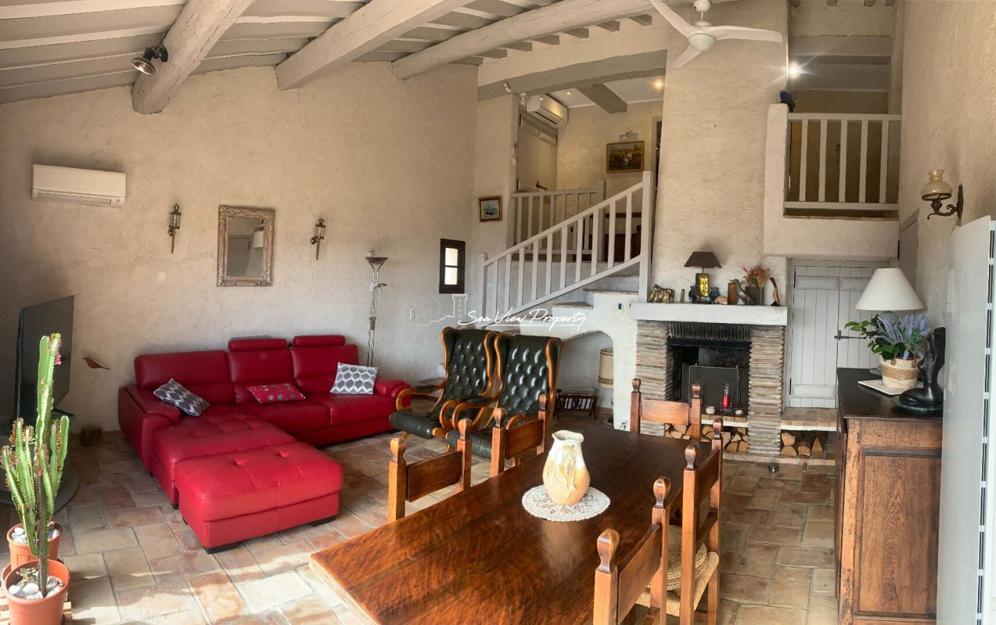 VILLA VUE MER SUR LE GOLFE DE SAINT TROPEZ AVEC SOUS SOL, ABRI VOITURE ET PLACE DE PARKING, AUX ISSAMBRES Image 4