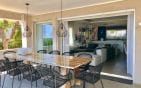VILLA CONTEMPORAINE DE 250M2 RENOVEE AVEC VUE MER PANORAMIQUE 5 CHAMBRES POOL HOUSE  ET DOUBLE GARAGE, AUX ISSAMBRES Min 9