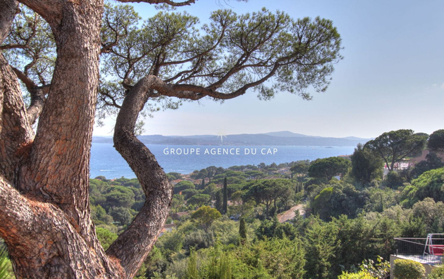 VILLA DE 242M2 DE TYPE PROVENCALE VUE MER SUR LE GOLFE DE SAINTE TROPEZ, A SAINTE MAXIME Image 1
