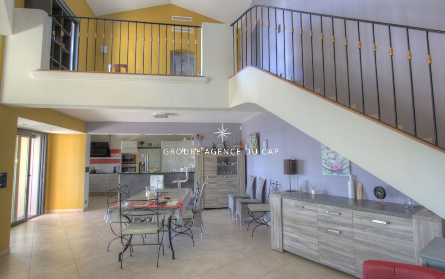 242M2 PROVENCAL STYLE VILLA WITH SEA VIEW ON THE GULF OF SAINTE TROPEZ, IN SAINTE MAXIME Image 2