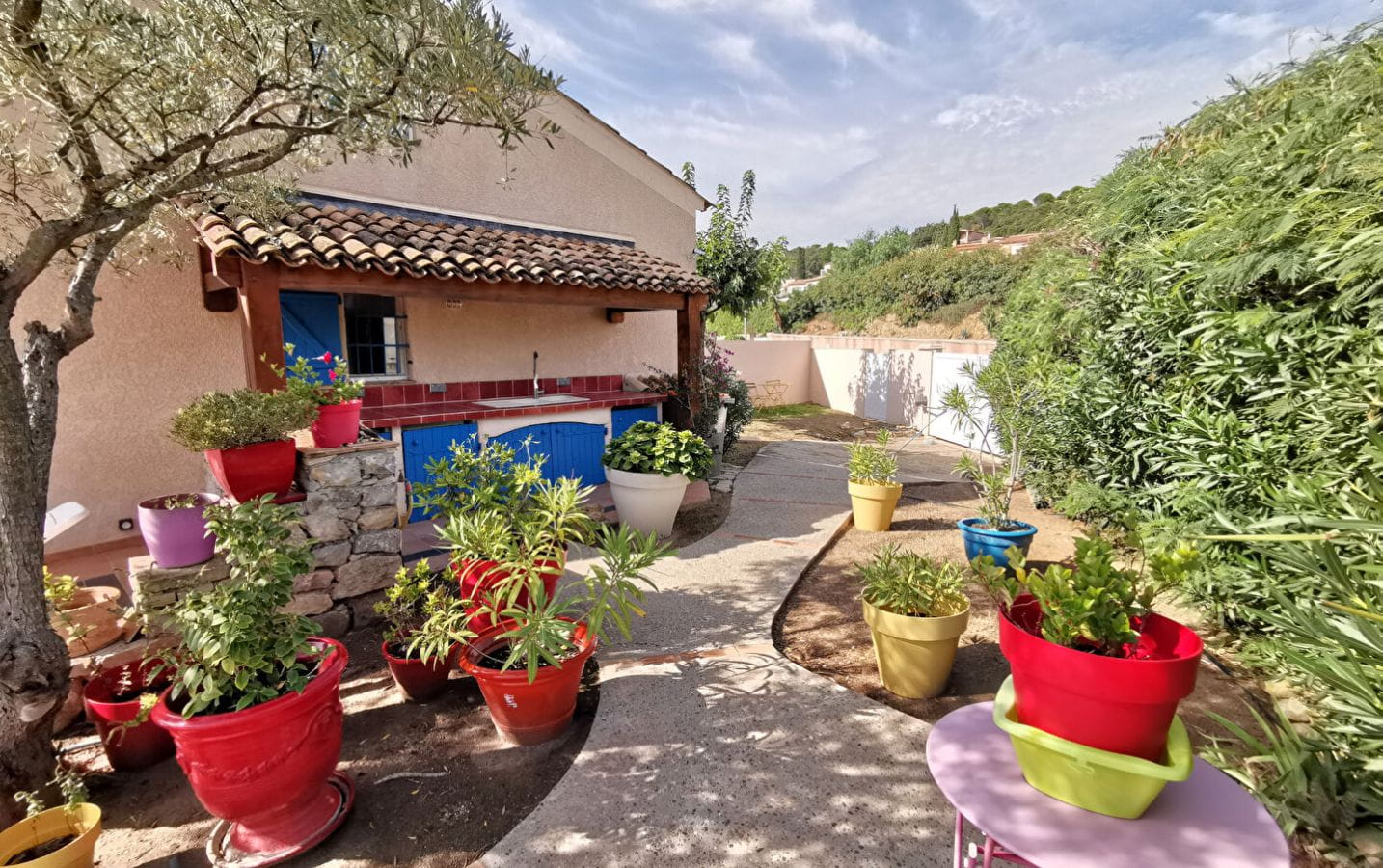 A VENDRE VILLA VUE MER 4 PIECES  2/3 CHAMBRES AVEC TERRASSE JARDIN ET GARAGE AUX ISSAMBRES Image 4