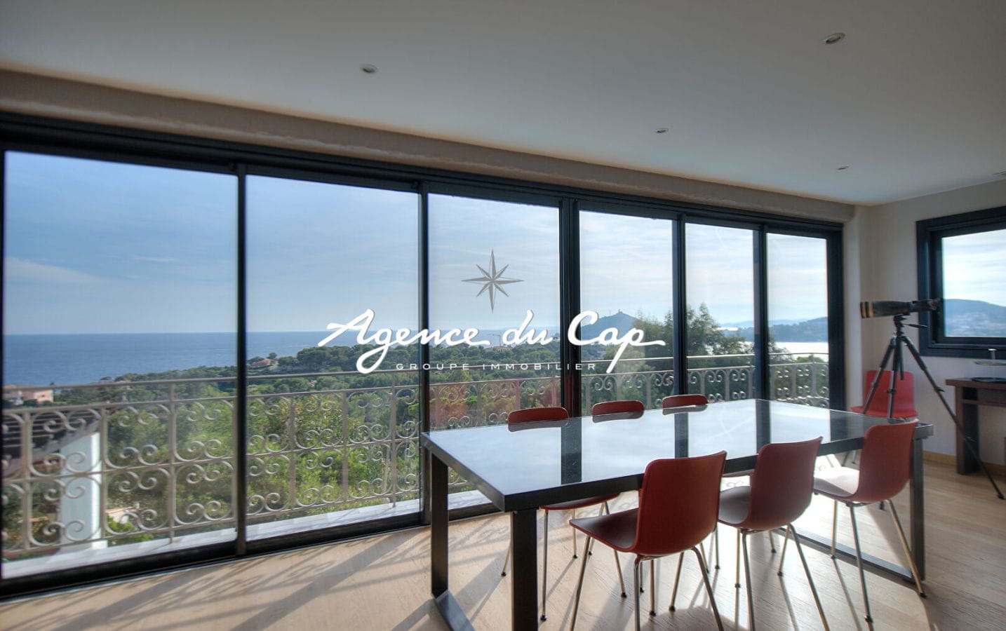 TRES BELLE VUE MER VILLA 4 CHAMBRES ENTIEREMENT RENOVEE AVEC PISCINE Image 1