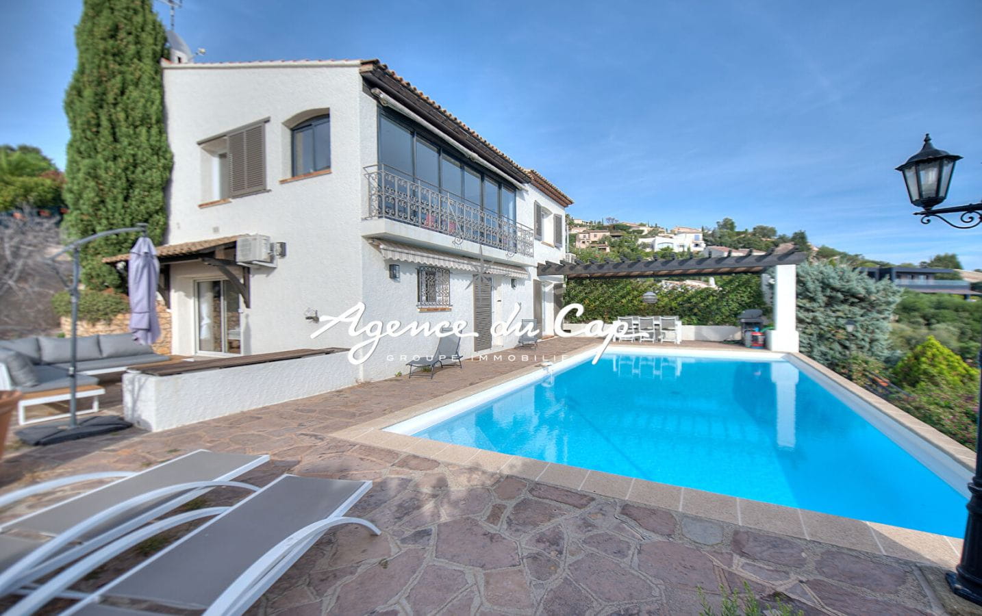 TRES BELLE VUE MER VILLA 4 CHAMBRES ENTIEREMENT RENOVEE AVEC PISCINE Image 15