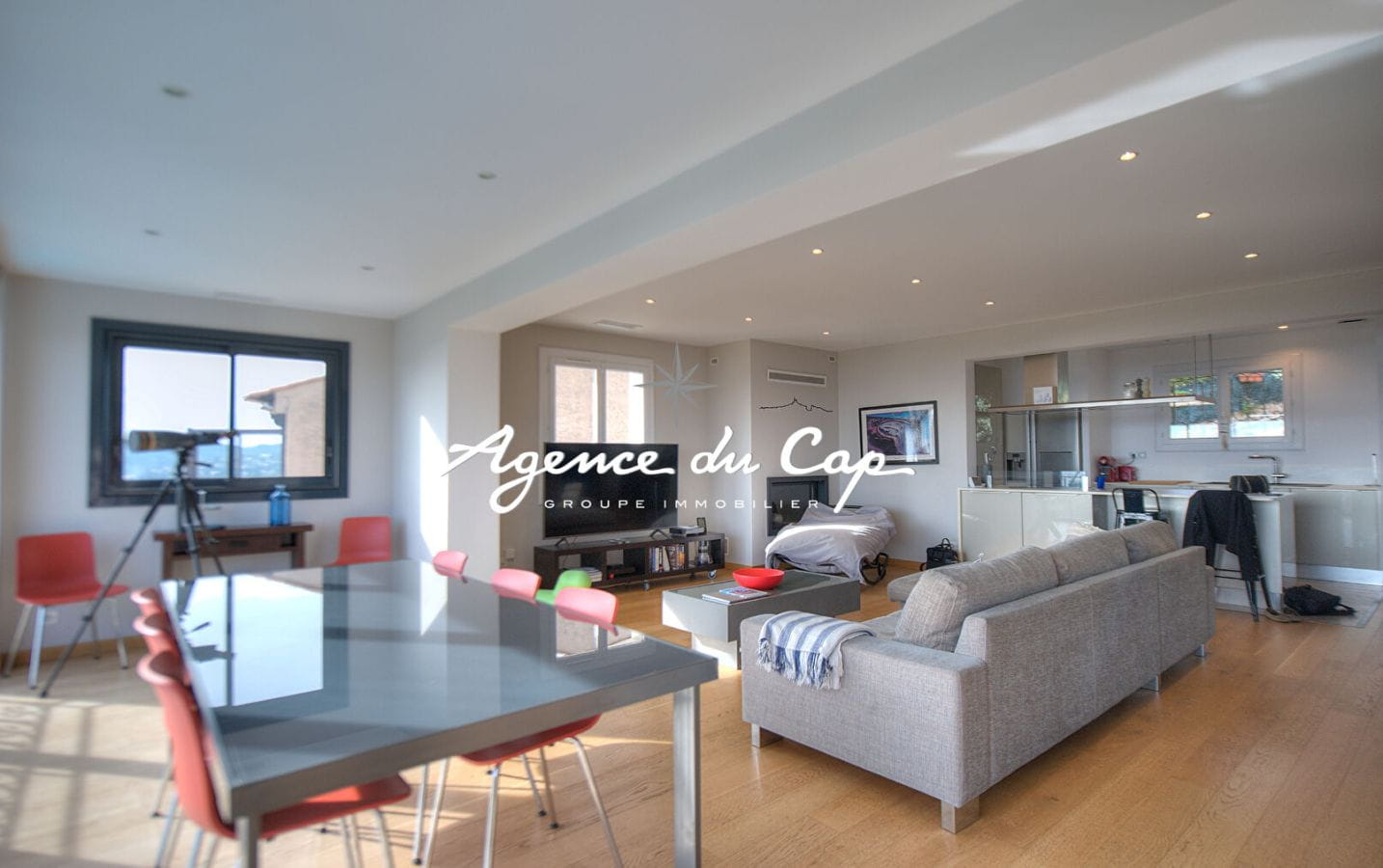 TRES BELLE VUE MER VILLA 4 CHAMBRES ENTIEREMENT RENOVEE AVEC PISCINE Image 2