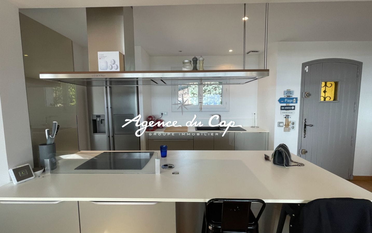 TRES BELLE VUE MER VILLA 4 CHAMBRES ENTIEREMENT RENOVEE AVEC PISCINE Image 3