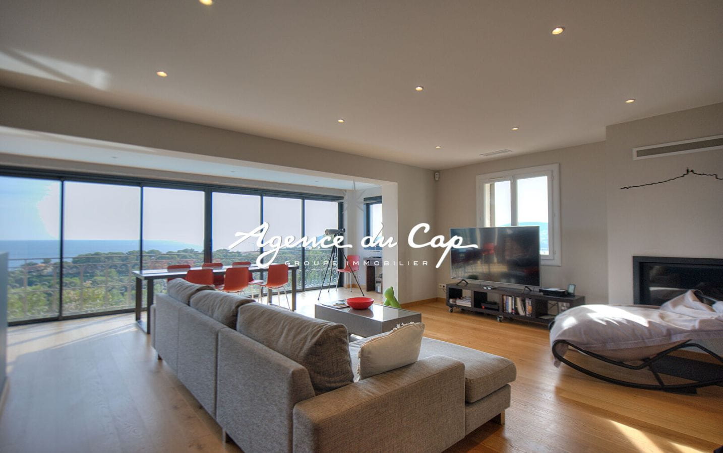 TRES BELLE VUE MER VILLA 4 CHAMBRES ENTIEREMENT RENOVEE AVEC PISCINE Image 4